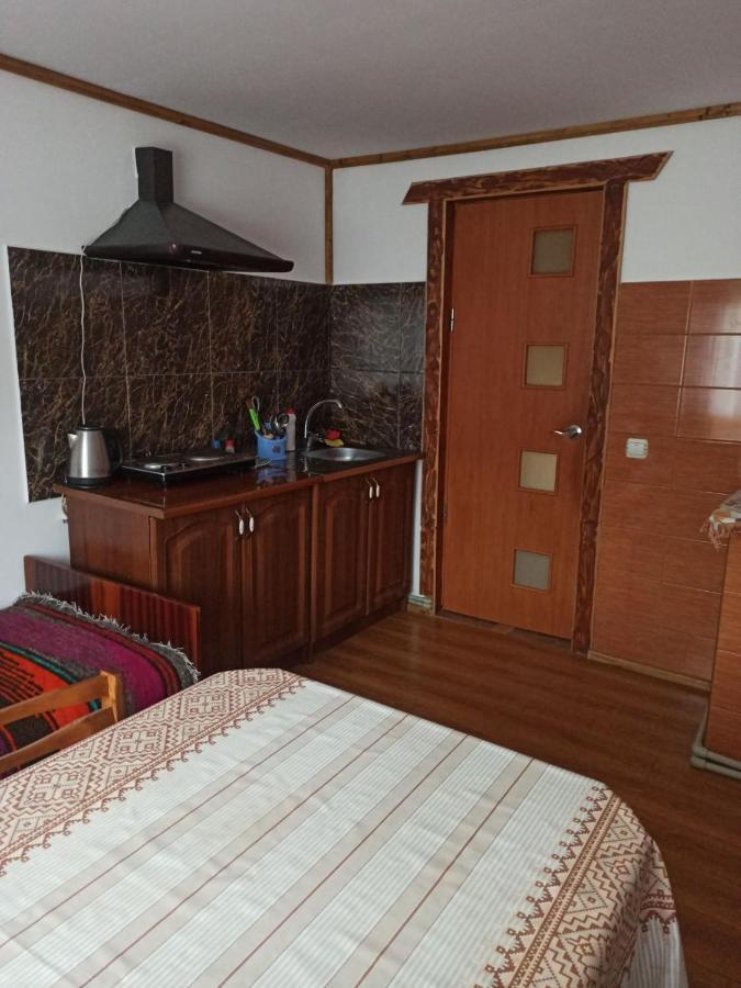 Верховинський Котедж Bukovets Ngoại thất bức ảnh
